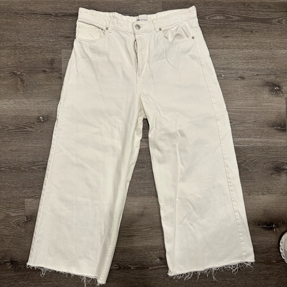 Zara White Wide-Leg Frayed Jeans,